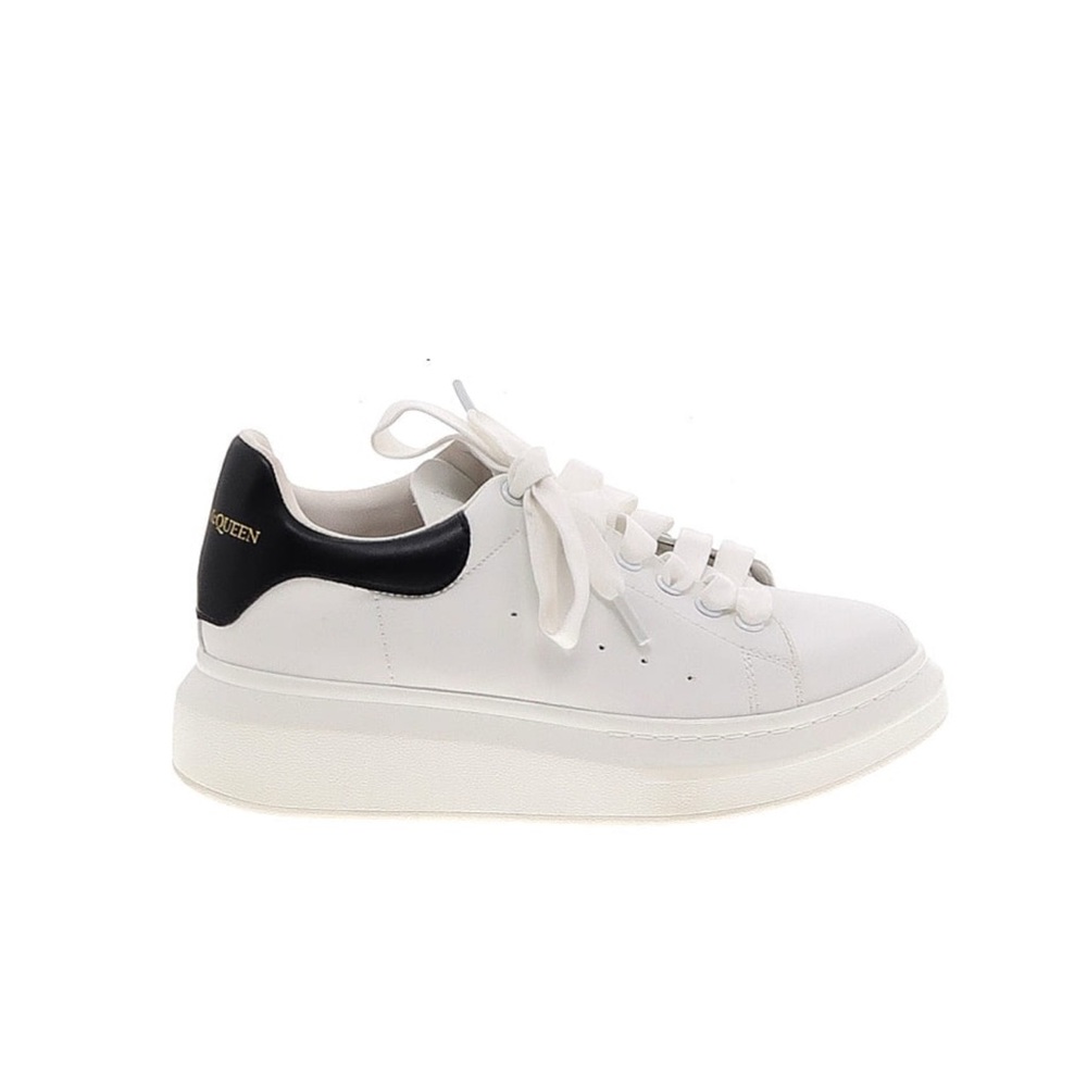 Alexander McQueen Women's Oversized Sneaker in White/Black